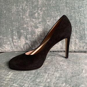 La Canadienne “Rhett” Black Suede High Heel Pumps (size 9.5-10)